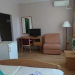 Alpokalja Es Kemping Мотель Сентготтхард