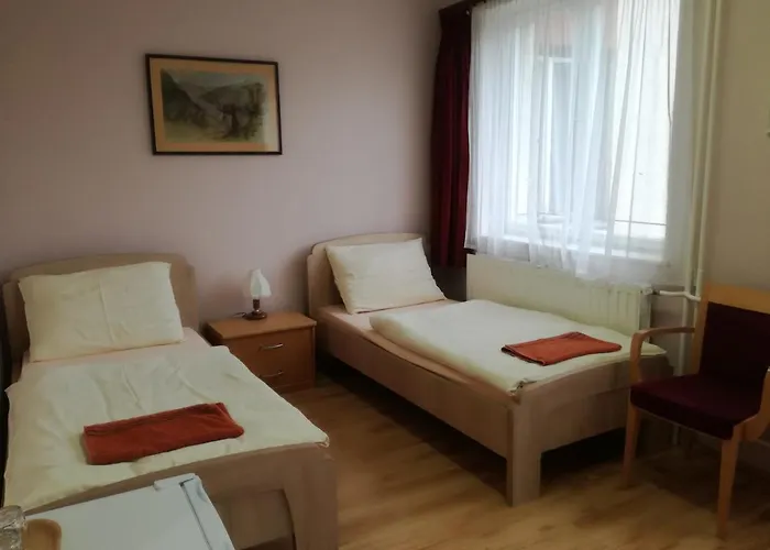 Alpokalja Es Kemping Motel *